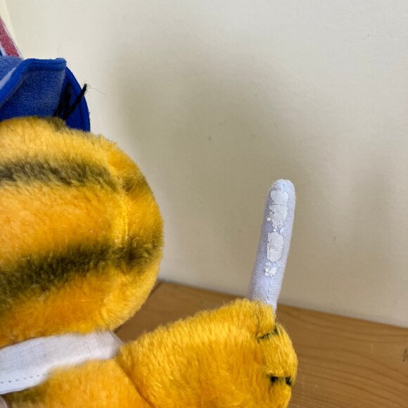 Garfield Plush Stuffed Toy UK Union Jack Hat & Neck Tie Vintage 1981 Dakin - Picture 6 of 9